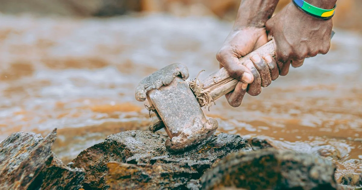 Tela do app de controle de abastecimento para mineração mostrando modo offline ativo